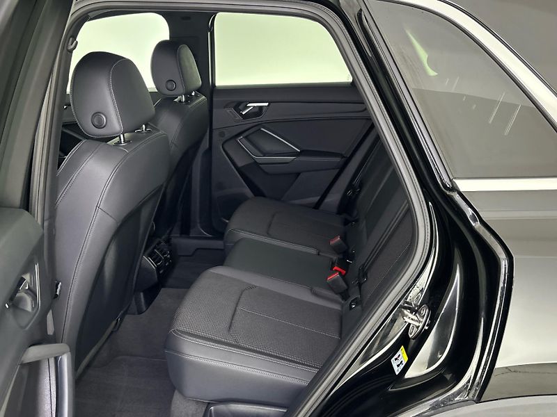 Audi Q3 SUV 0 - fotka 8 z 26