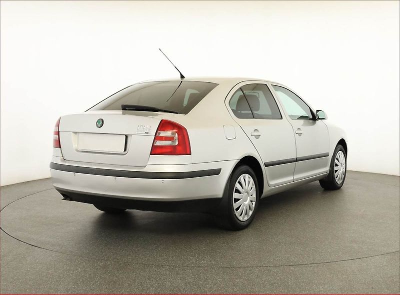Škoda Octavia (2004) Elegance 1.9 TDI, Serv.kniha - fotka 5 z 14