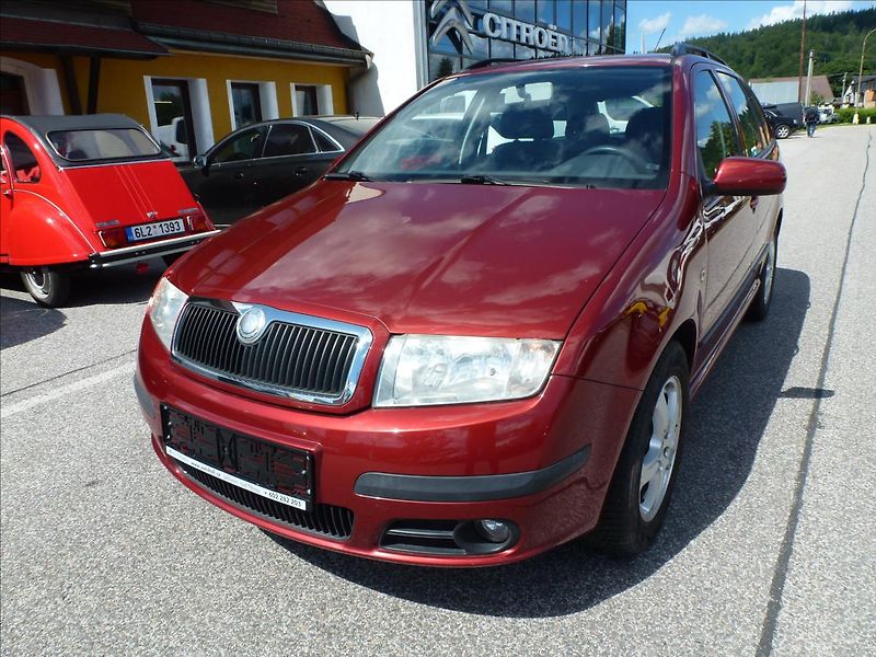 Škoda Fabia 1,4 16V Parkovací kamera - fotka 3 z 47