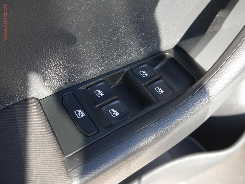 Škoda Fabia (2021) 1.0 TSi, ČR, Style, LED - fotka 18 z 18