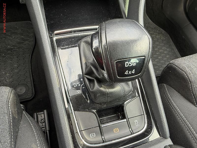 Škoda Karoq (2019) 2.0 TDi 4x4, ČR, Style, DSG - fotka 20 z 22