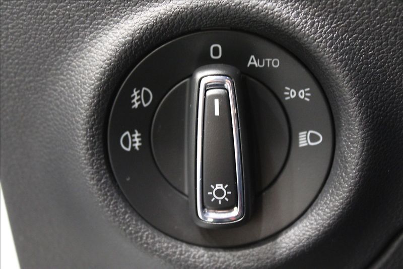 Škoda Kamiq 1,5 TSI 110kw MC 1.maj CZ - fotka 14 z 32