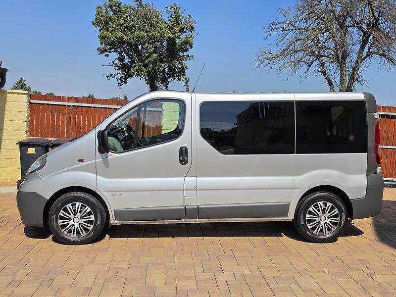Opel Vivaro 2.0CDTi 84kW 6-MÍST*KLIMA*T.Z. - fotka 2 z 39