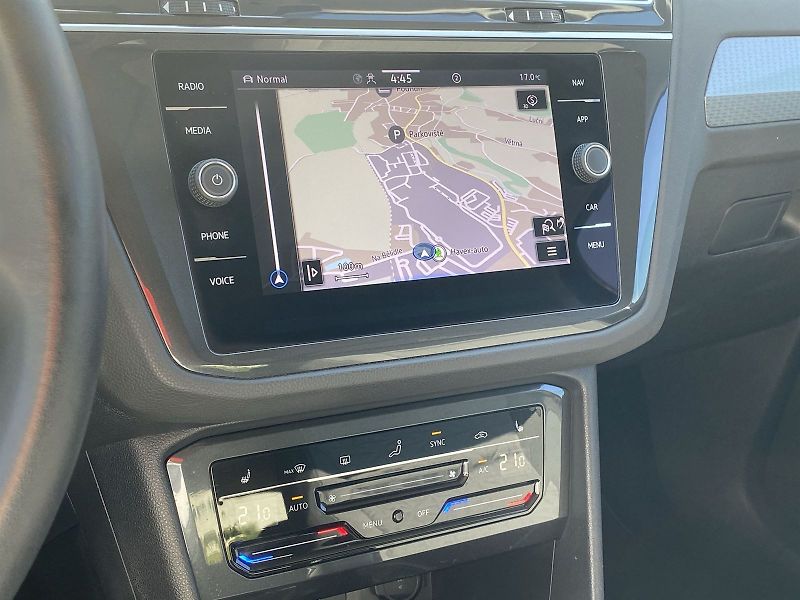 Volkswagen Tiguan (2021) 2.0 TDI 4Motion DSG Life - fotka 11 z 34