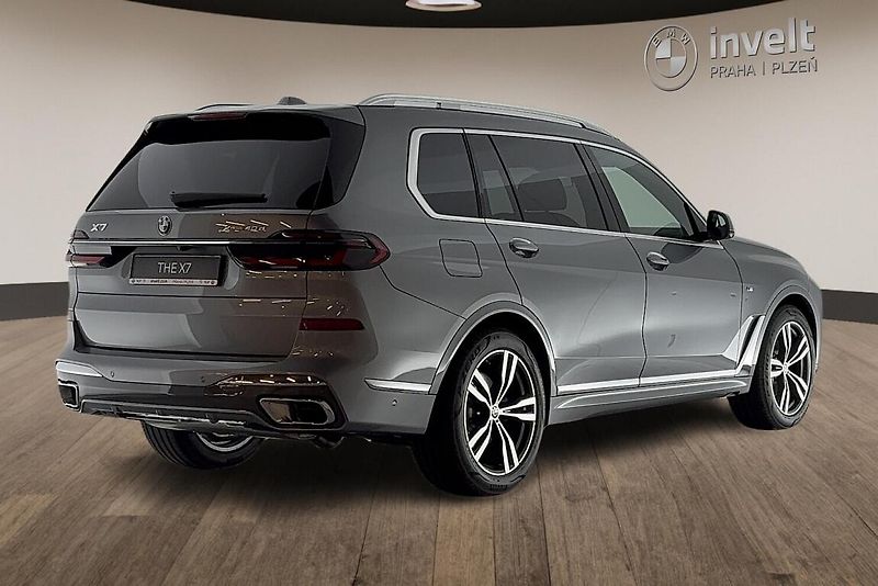 BMW X7 xDrive40d - fotka 3 z 14