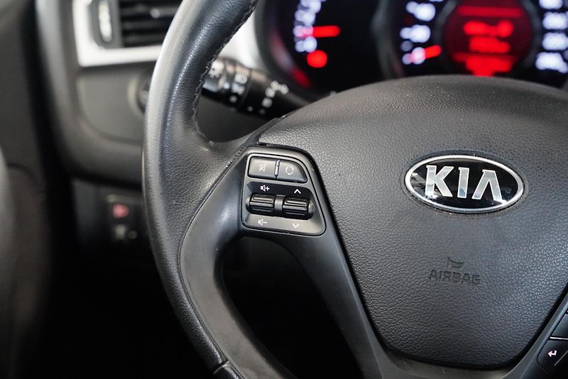 Kia Ceed - fotka 14 z 22