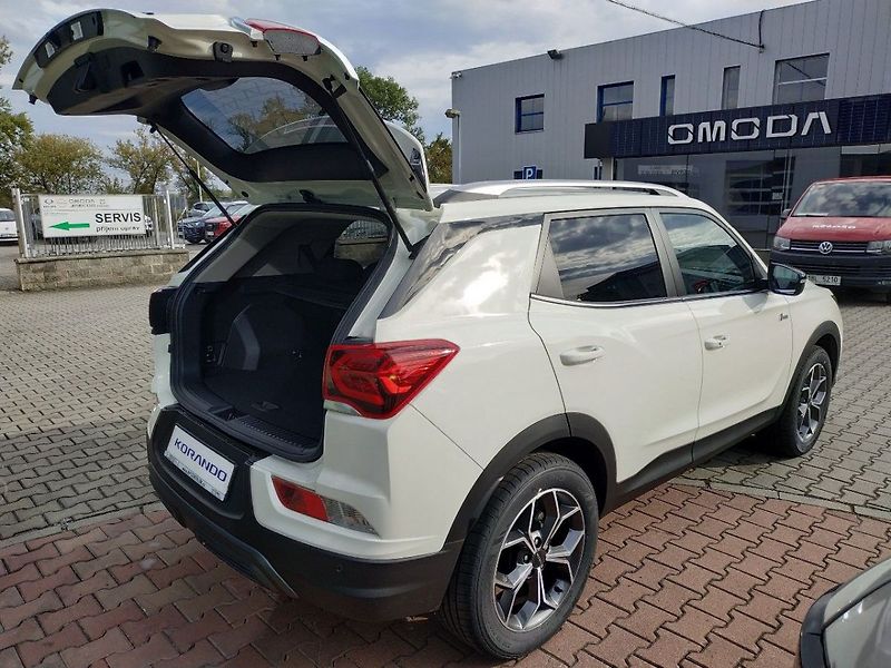 KGM Korando 1.5T, SMART,2WD, AT, SKLADEM - fotka 8 z 35