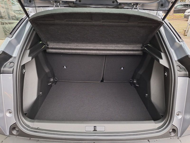 Peugeot 2008 (2026) BUSSINES 1.2 TURBO 100k MAN6 - fotka 6 z 22