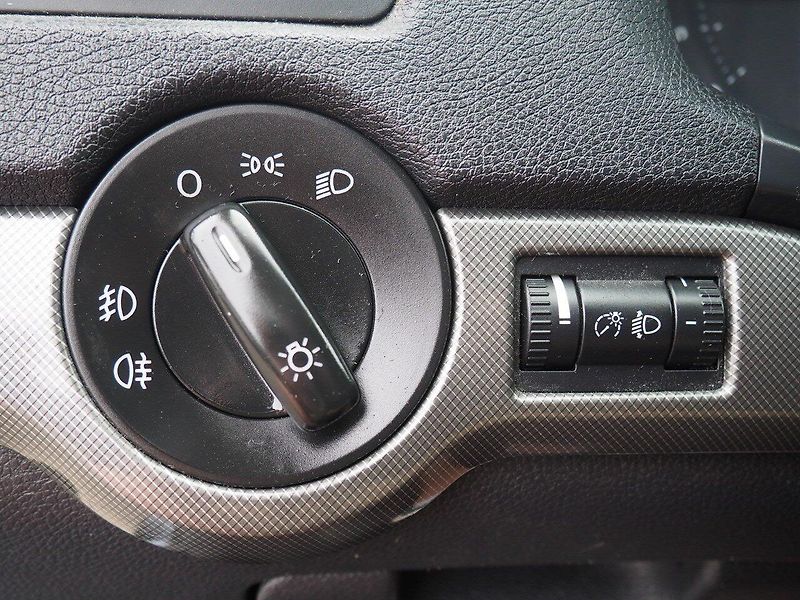 Škoda Octavia (2008) 1.9 TDI, 77 kW - fotka 20 z 42
