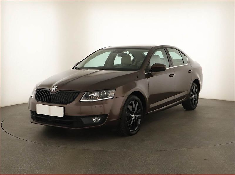 Škoda Octavia (2016) 2.0 TDI, 4X4, Automat - fotka 2 z 18