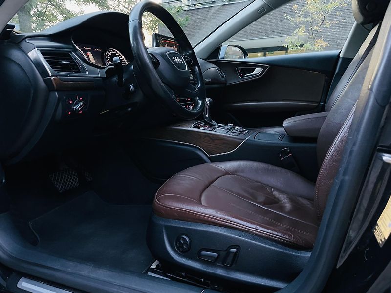 Audi A7 3.0TDI AUT 4x4 KAMERA TAŽNÉ - fotka 28 z 46