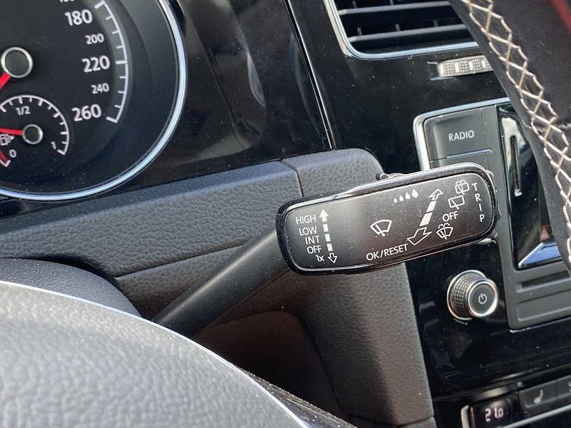 Volkswagen Golf 1.2TSi, Cup, 2x kola - fotka 16 z 28
