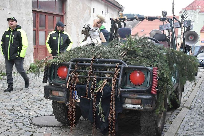 Krampusové a ďábelská vozidla