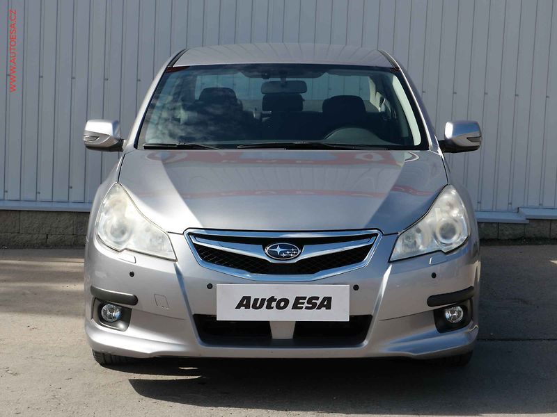 Subaru Legacy (2011) 2.5i 4x4, 1.maj,ČR, AT - fotka 2 z 17