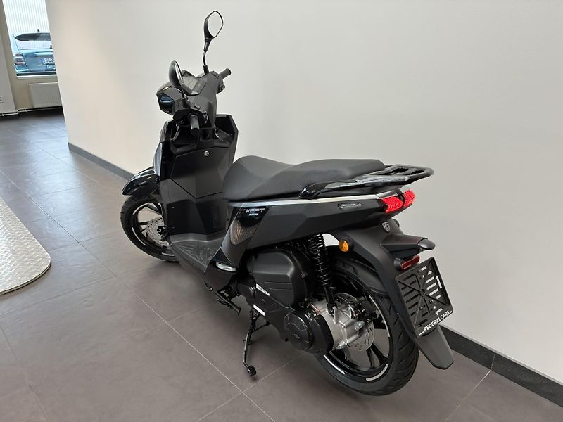 Peugeot Tweet 125 (2025) - fotka 3 z 9