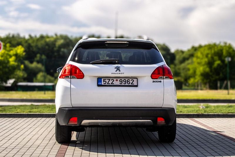 Peugeot 2008 (2014) 1.2 PureTech (60kW) - fotka 4 z 18