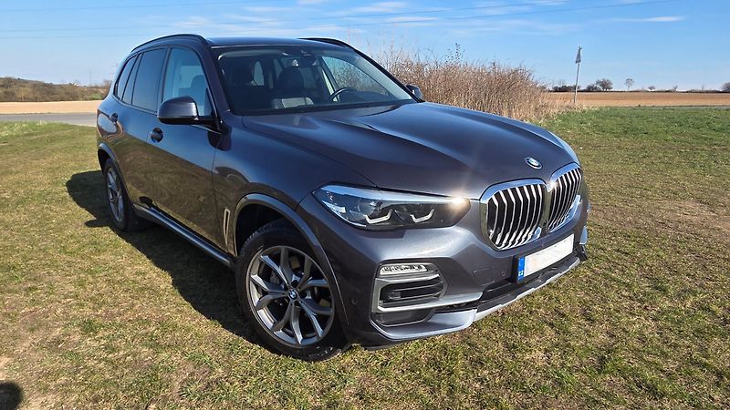 BMW X5 (2019) 3.0 /195kW - fotka 2 z 20