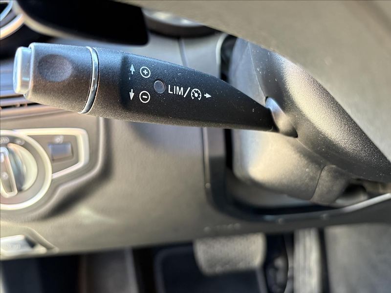 Mercedes-Benz Třídy C 2,2 CDi 100kW Led,Výhřev,9G-tr - fotka 11 z 37