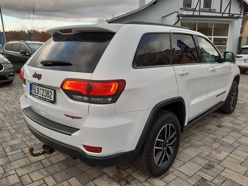 Jeep Grand Cherokee (2019) 3,0CRD Trail-Hawk REZERVACE - fotka 7 z 31