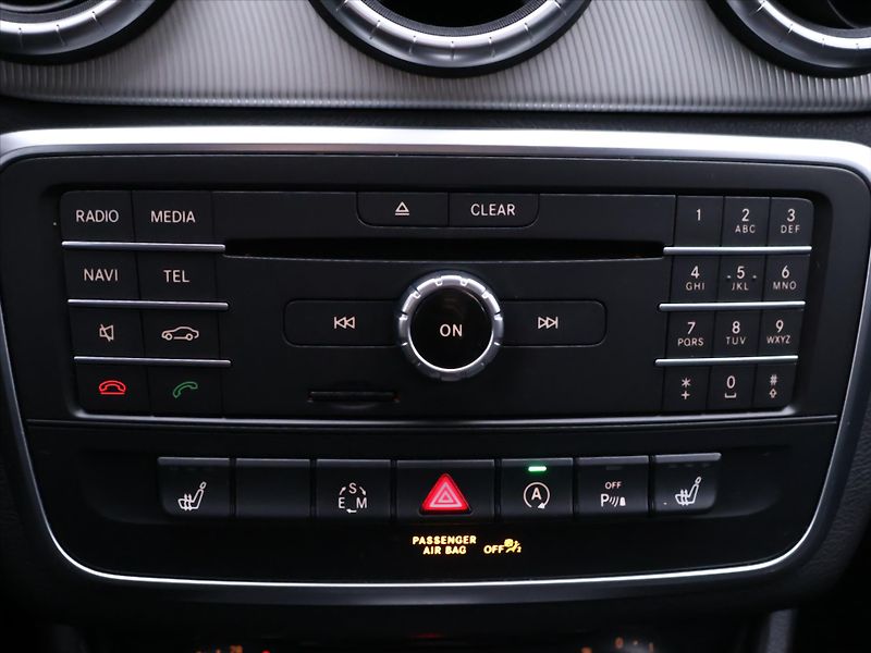 Mercedes-Benz CLA 2,0 250 155kW 4Matic Xenon - fotka 28 z 39