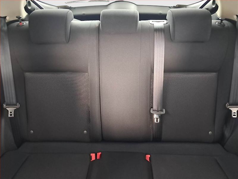 Nissan Juke (2012) 1.6 i, Tempomat, Park. senzory - fotka 10 z 16