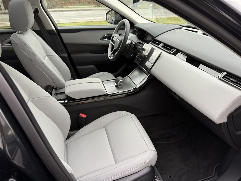 Land Rover Range Rover Velar 3,0   DYNAMIC SE P400 - fotka 15 z 21