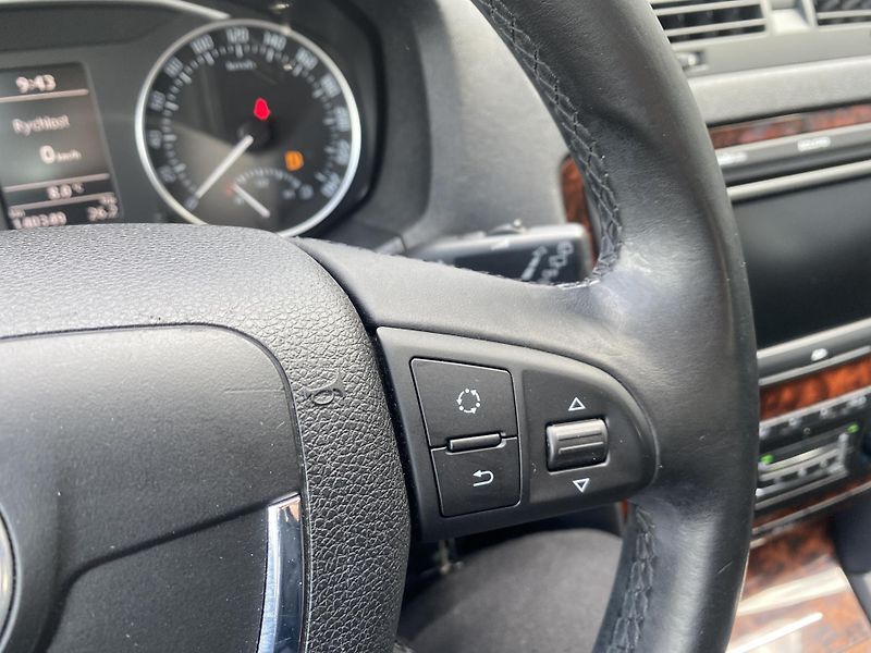 Škoda Octavia 1.4 TSI 90kW -ELEGANCE-PDC-ALU - fotka 23 z 44