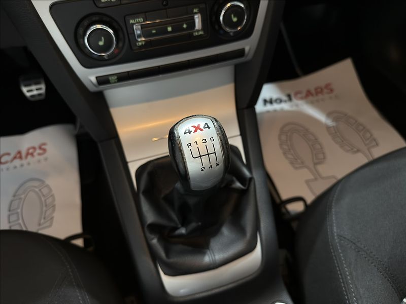 Škoda Octavia 1,8   TSI SCOUT NOVÝ MOTOR 0KM - fotka 18 z 37