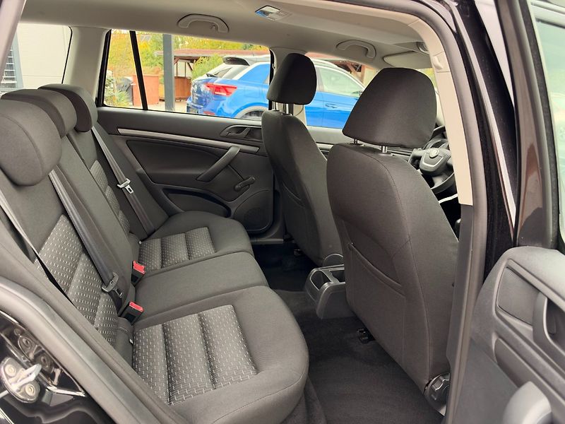 Škoda Octavia (2009) Ambition 1.6 MPi 75kW - fotka 24 z 35