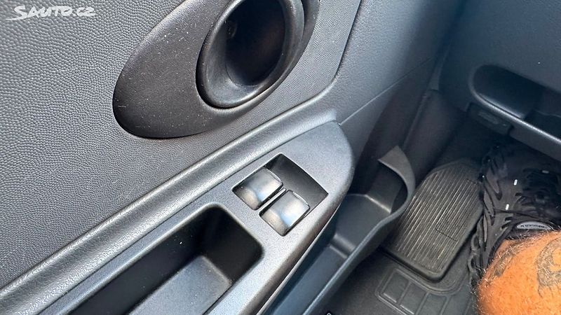 Chevrolet Spark (2005) 0.8i, 38kw Původ ČR 1 maj. - fotka 13 z 17