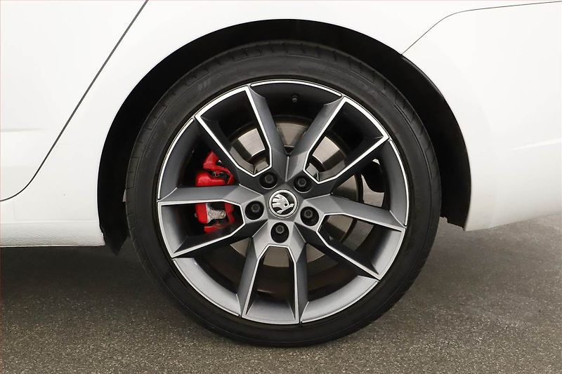 Škoda Octavia (2020) RS 2.0 TSI - fotka 12 z 21