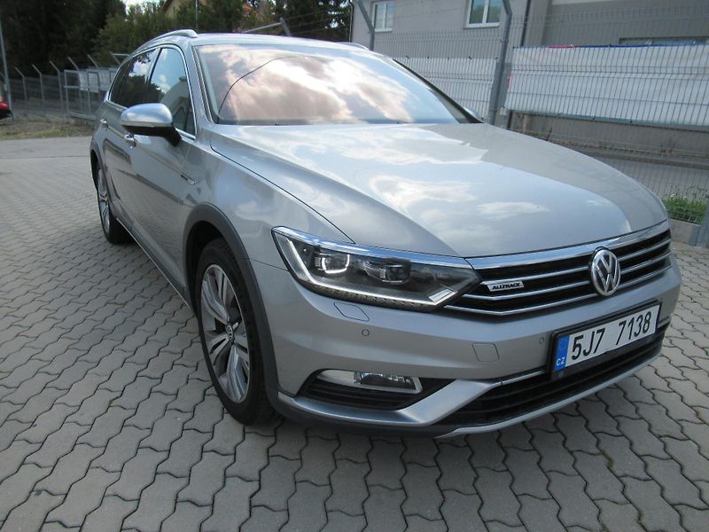 Volkswagen Passat (2016) 2,0TDI 4motion ALLTrack 240ps - fotka 3 z 17