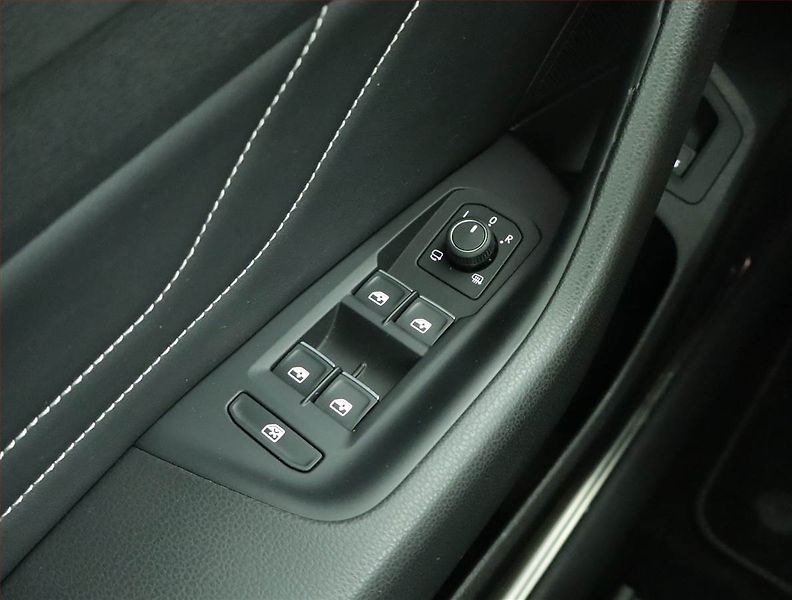 Volkswagen Arteon (2021) R-line 2.0 TDI - fotka 17 z 18