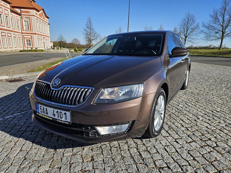 Škoda Octavia (2015) SUPER STAV, 81KW, SPLÁTKY  - fotka 2 z 23