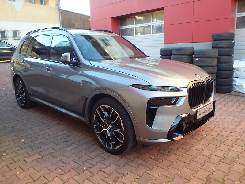 BMW X7 (2025) xDrive40d, INDIVIDUAL,xOffroad - fotka 3 z 30