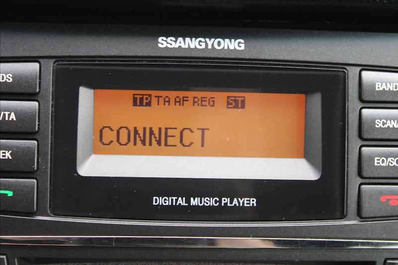 SsangYong Korando 2,0 D20T  AUTOMAT,4x4,TAŽNÉ - fotka 12 z 27
