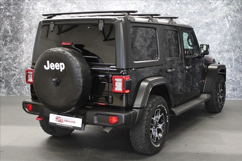 Jeep Wrangler 2,0 T Unlimited Rubicon CZ - fotka 4 z 30