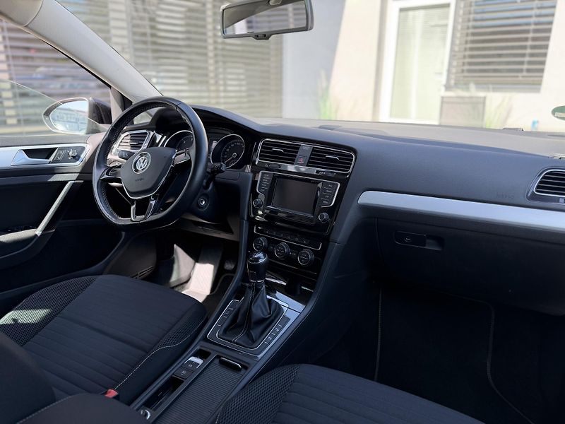 Volkswagen Golf 1.6 TDI, 81kw, CUP - fotka 7 z 9