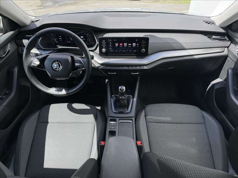 Škoda Octavia 2,0 TDI Combi Ambition Plus - fotka 6 z 22