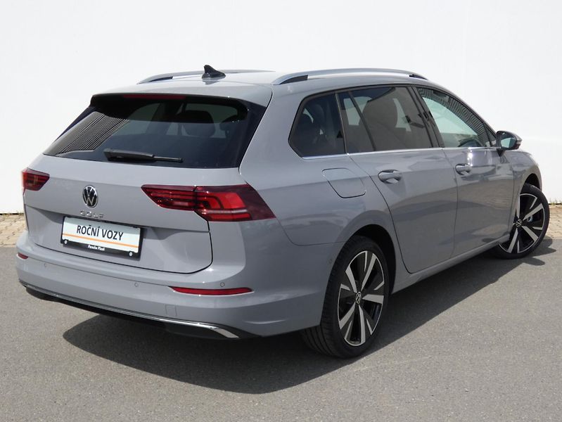 Volkswagen Golf Variant Style 2,0 TDI 110 kW 7 - fotka 2 z 30