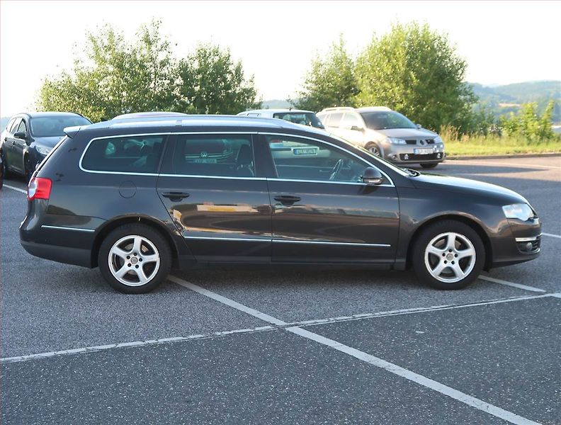 Volkswagen Passat (2010) Highline 1.6 TDI, Eko.zaplacen - fotka 6 z 13