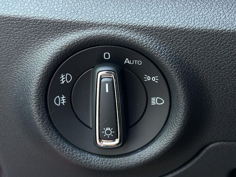 Škoda Scala 1.0TSi DSG Monte Carlo 116PS M - fotka 17 z 42
