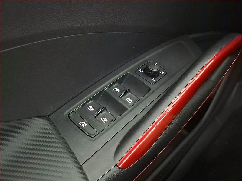 Škoda Fabia (2025) 1.0 TSI, MONTE CARLO, AUTOMAT - fotka 23 z 23