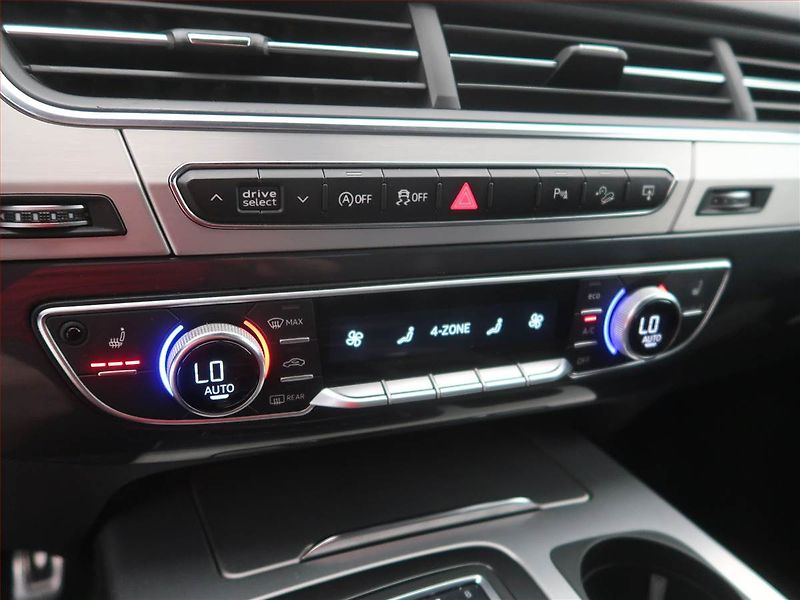 Audi Q7 (2016) S-Line 3.0 TDI, 4X4, Automat - fotka 19 z 19