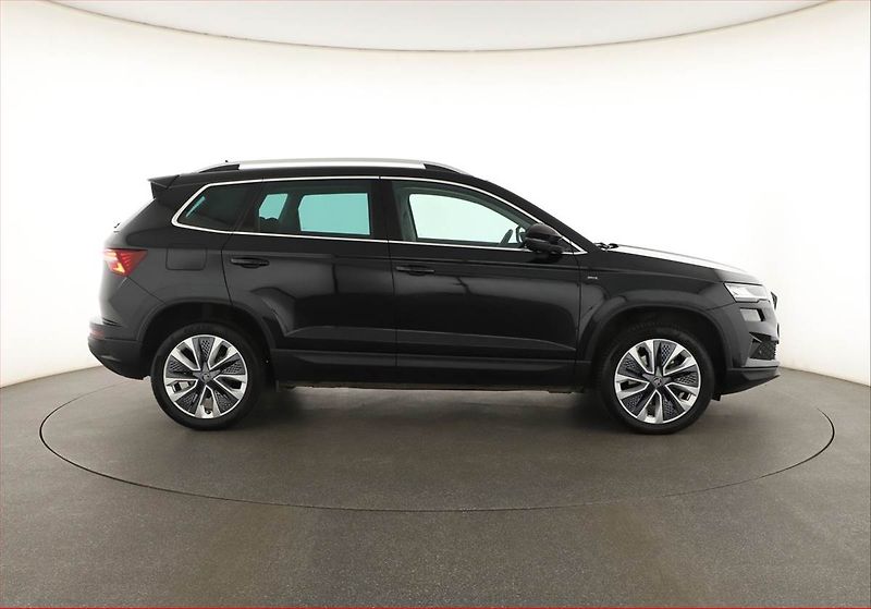 Škoda Karoq (2025) 2.0 TDI, Drive, FullLed - fotka 6 z 17