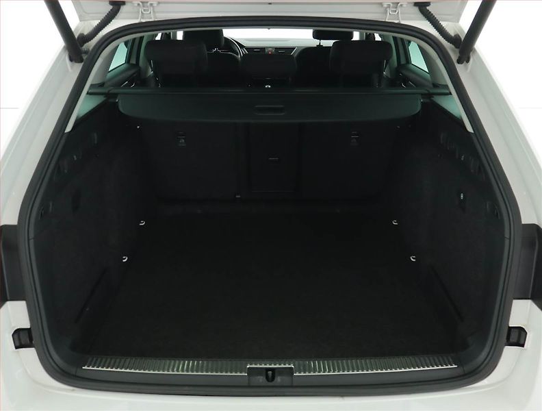 Škoda Superb (2021) Scout 2.0 TDI - fotka 14 z 18