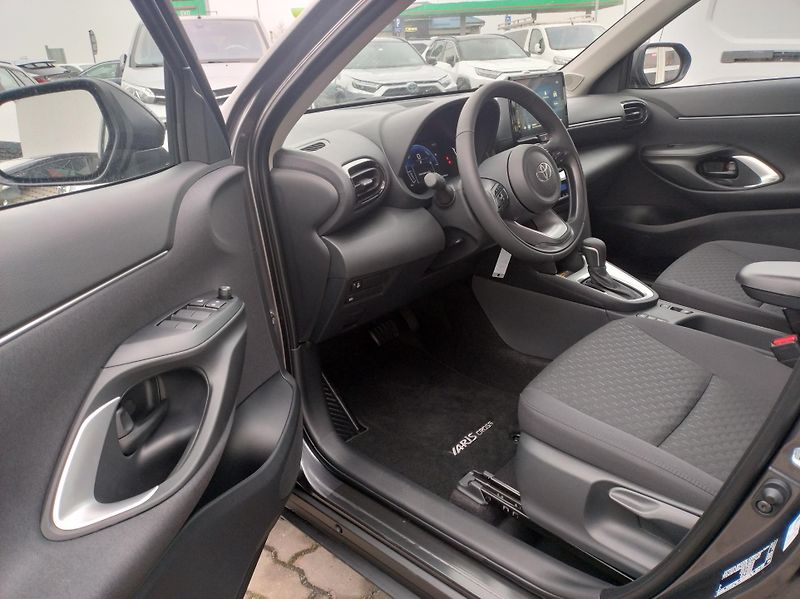 Toyota Yaris Cross (2026)  1.5 Hybrid 116 k - fotka 6 z 13
