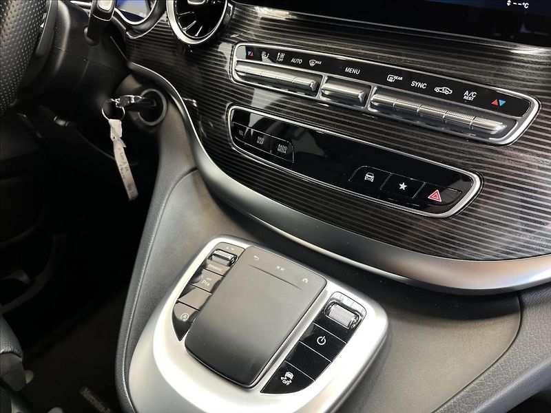 Mercedes-Benz Třídy V 300 d 4MATIC AVANTGARDE - fotka 19 z 26