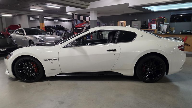Maserati GranTurismo (2019) 4.7S AT 2020 LAST EDIT CARBON - fotka 7 z 21