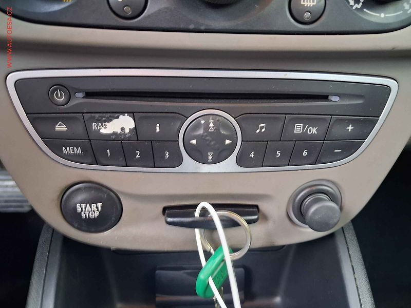 Renault Mégane (2009) 1.6i 16V, 1.maj,ČR, AC - fotka 15 z 15